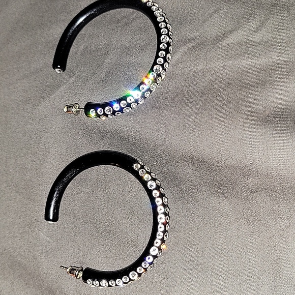 Swarovski studded loop earrings - Picture 1 of 2